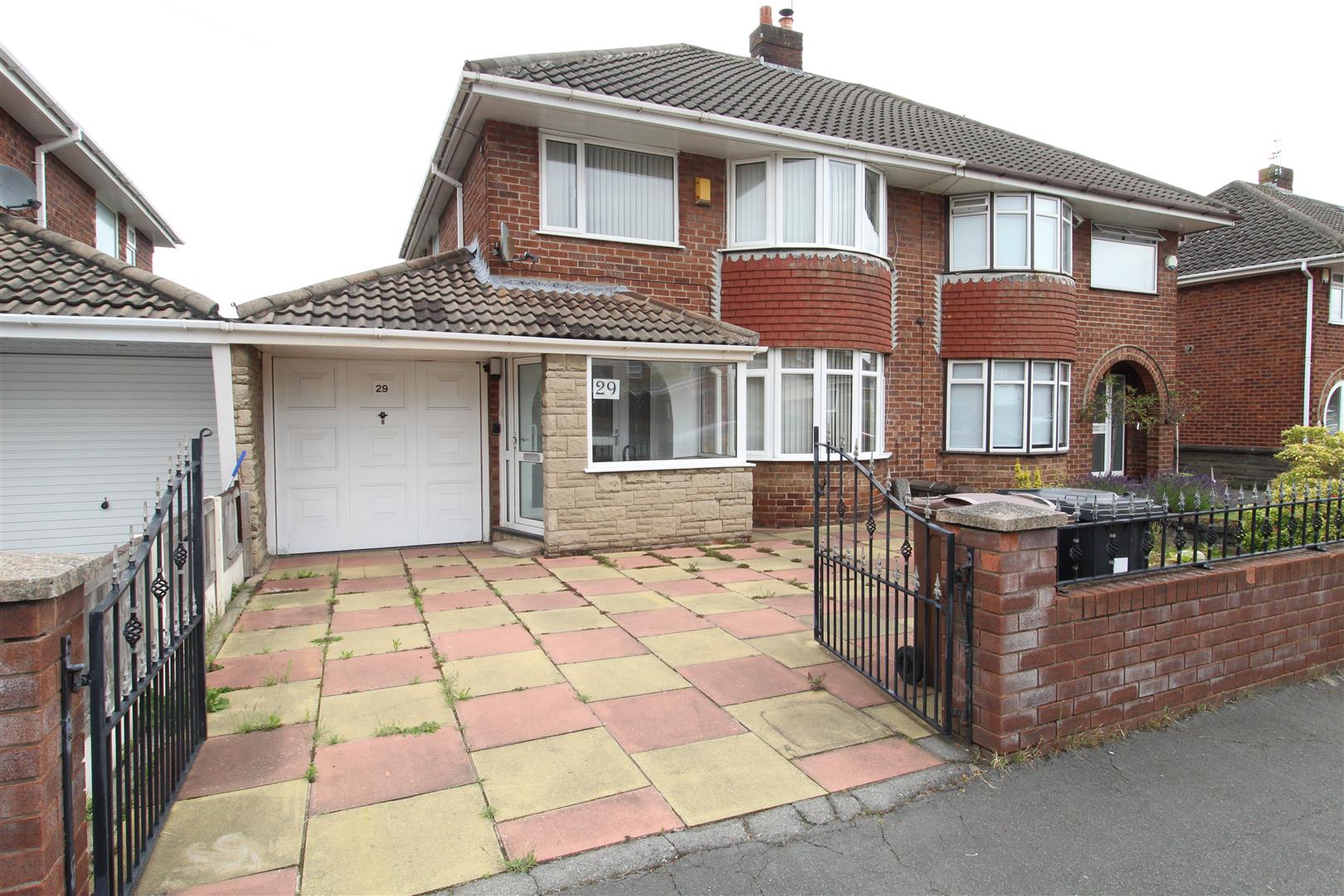 Property Details Estate Agents, Aintree, Liverpool Grosvenor